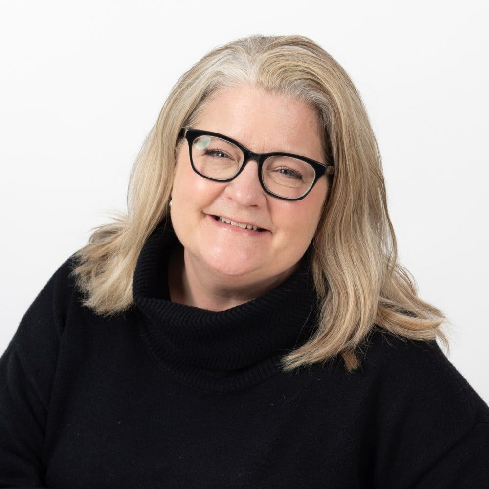 headshot of Diana Forbes