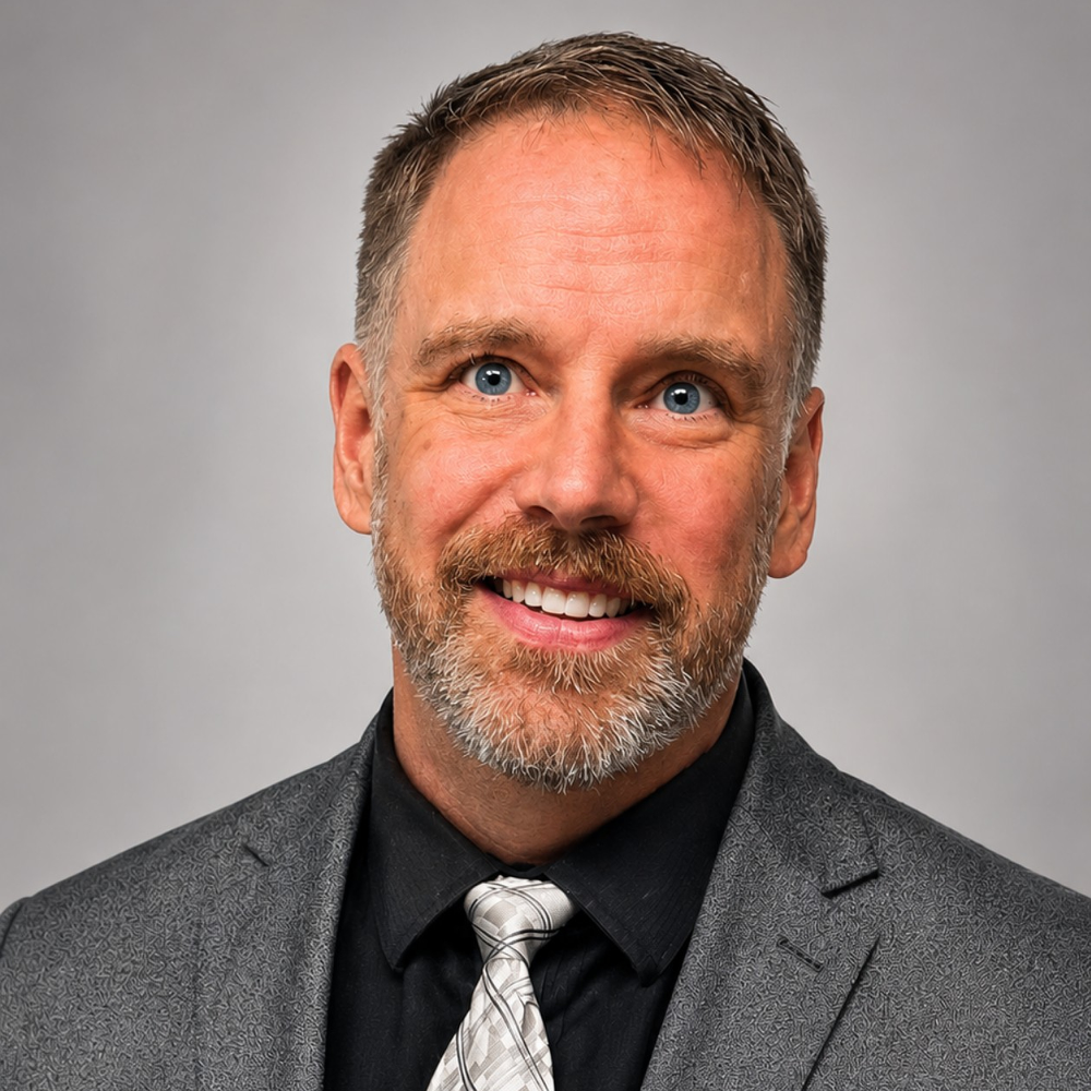 A headshot of Donald Huling.