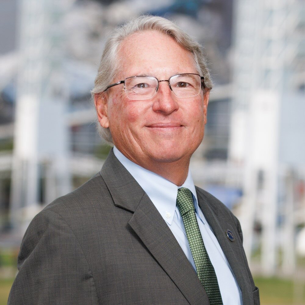 Headshot of Robert Garland